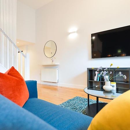 Spacious West Hampstead Apartment With Mezzanine Bedroom By Concept Apartments London Exterior foto